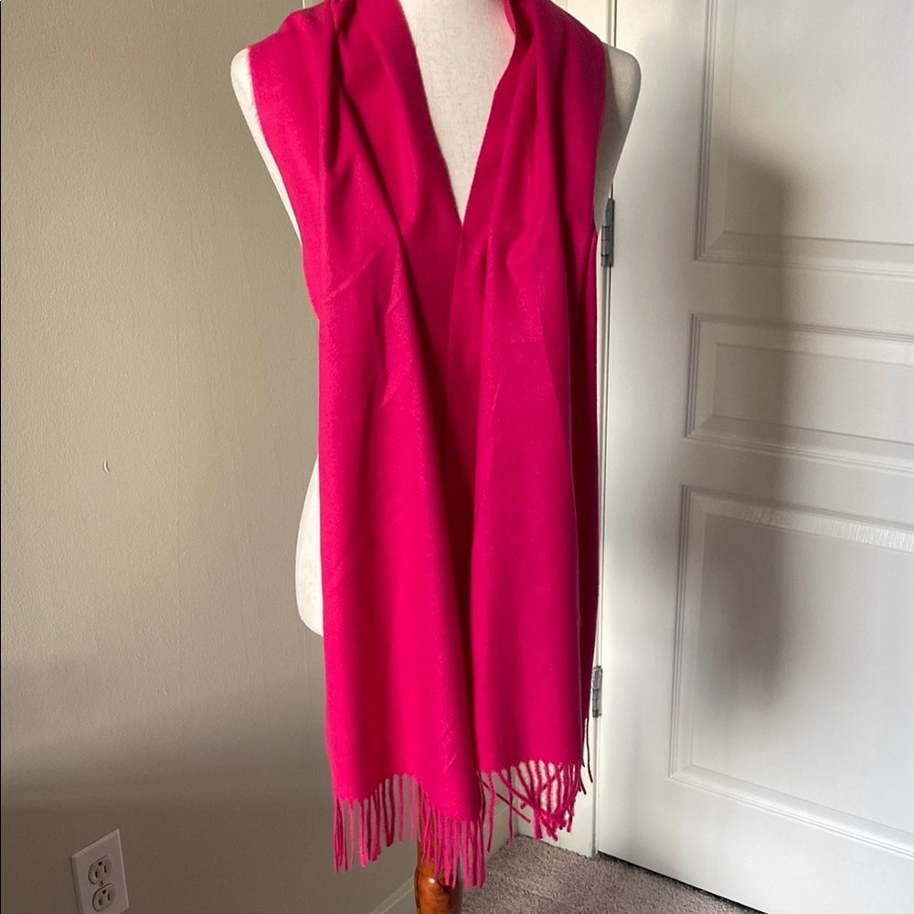 Vibrant Cashmere Blend Pink Scarf with Fringe and Sheen